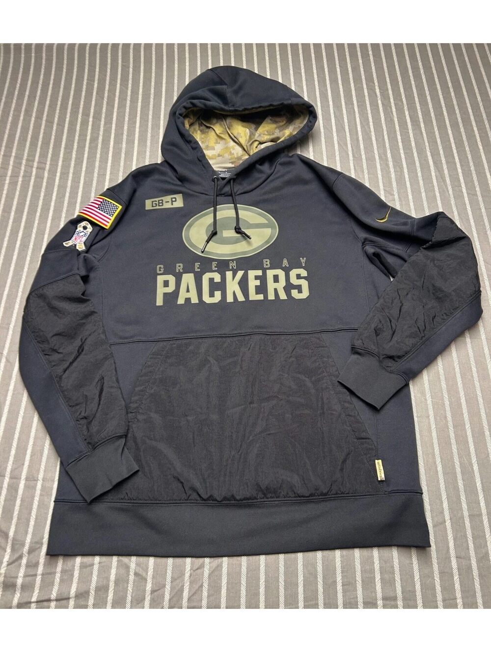 Nike Men's Green Bay Packers 2020 Salute to Service Performance Hoodie Large
